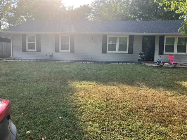 $274,900 | 202 20th Avenue South, Greenwood, MO 64034