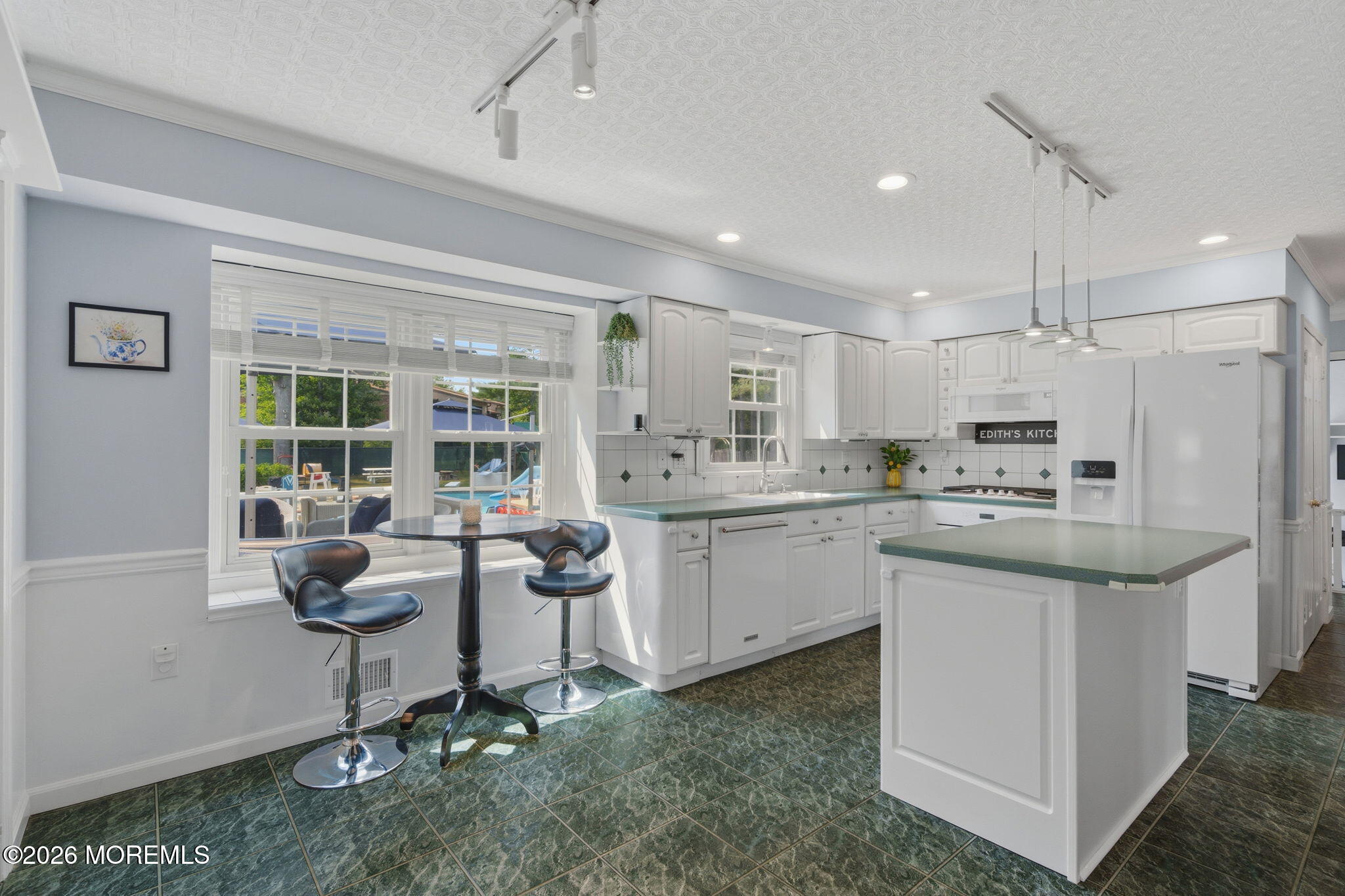 10 Courtney Way Red Bank, NJ 07701 - Photo 11 of 48 10-web-or-mls-DSC09341