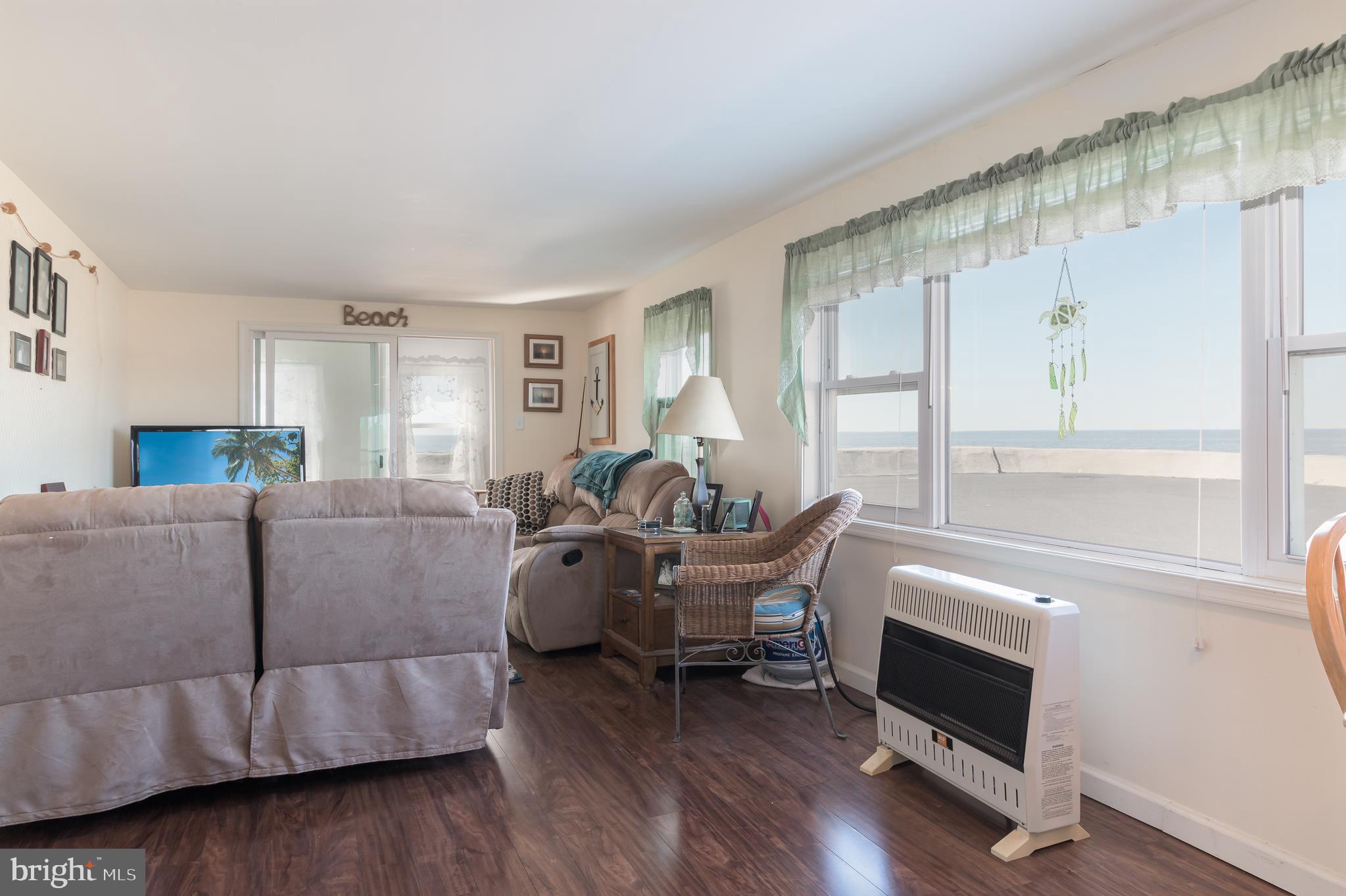 311 Cove Road Newport, NJ 08345 - Photo 22 of 37 1st floor living room