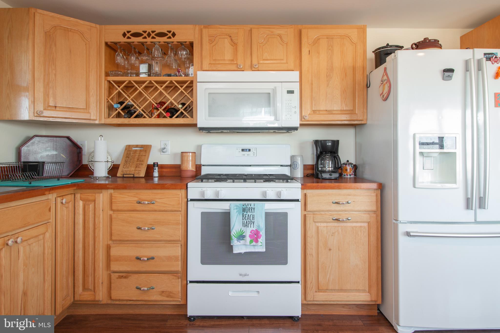 311 Cove Road Newport, NJ 08345 - Photo 24 of 37 1st floor kitchen