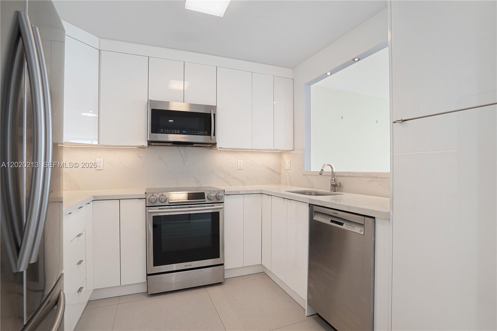 8233 Harding Avenue, Unit 508 Miami Beach, FL 33141 - Photo 12 of 45