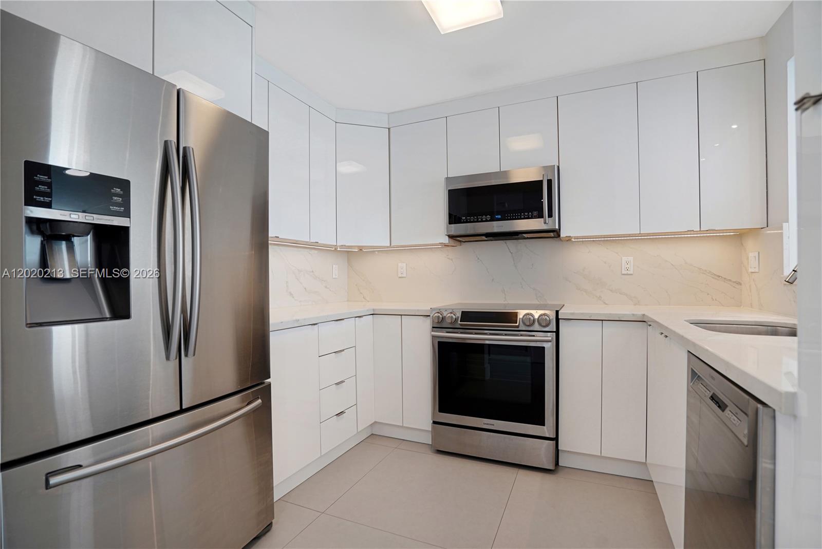 8233 Harding Avenue, Unit 508 Miami Beach, FL 33141 - Photo 9 of 45