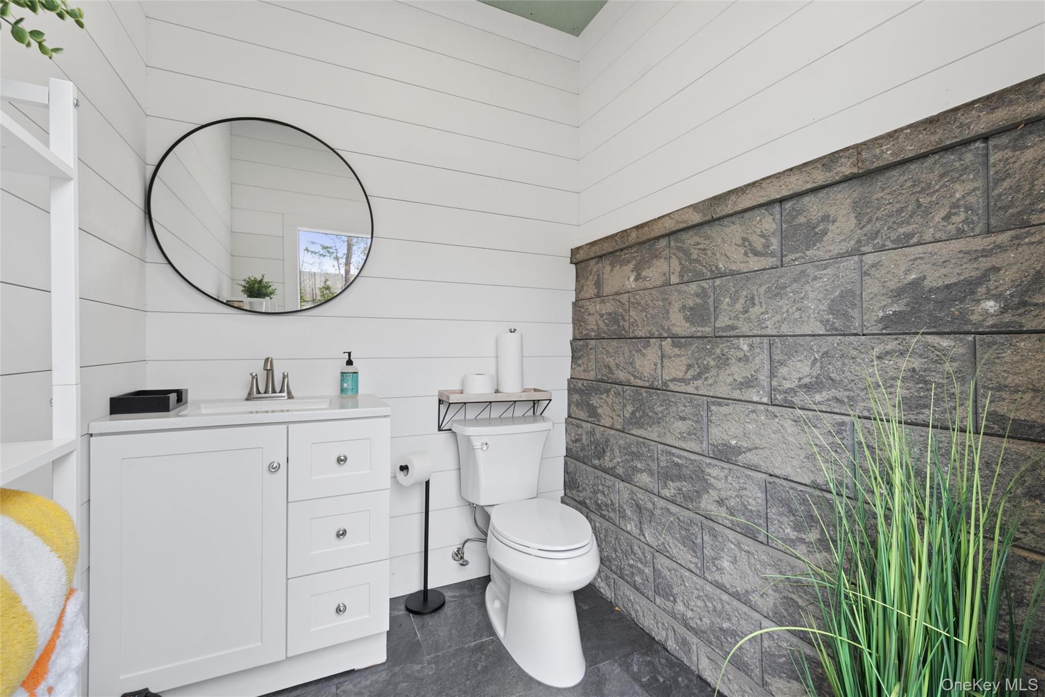 6 West Landing Road Hampton Bays, NY 11946 - Photo 11 of 44