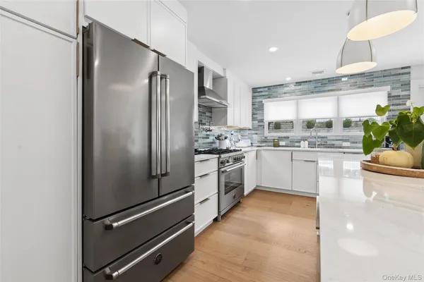 $30,000 | 6 West Landing Road, Hampton Bays, NY 11946