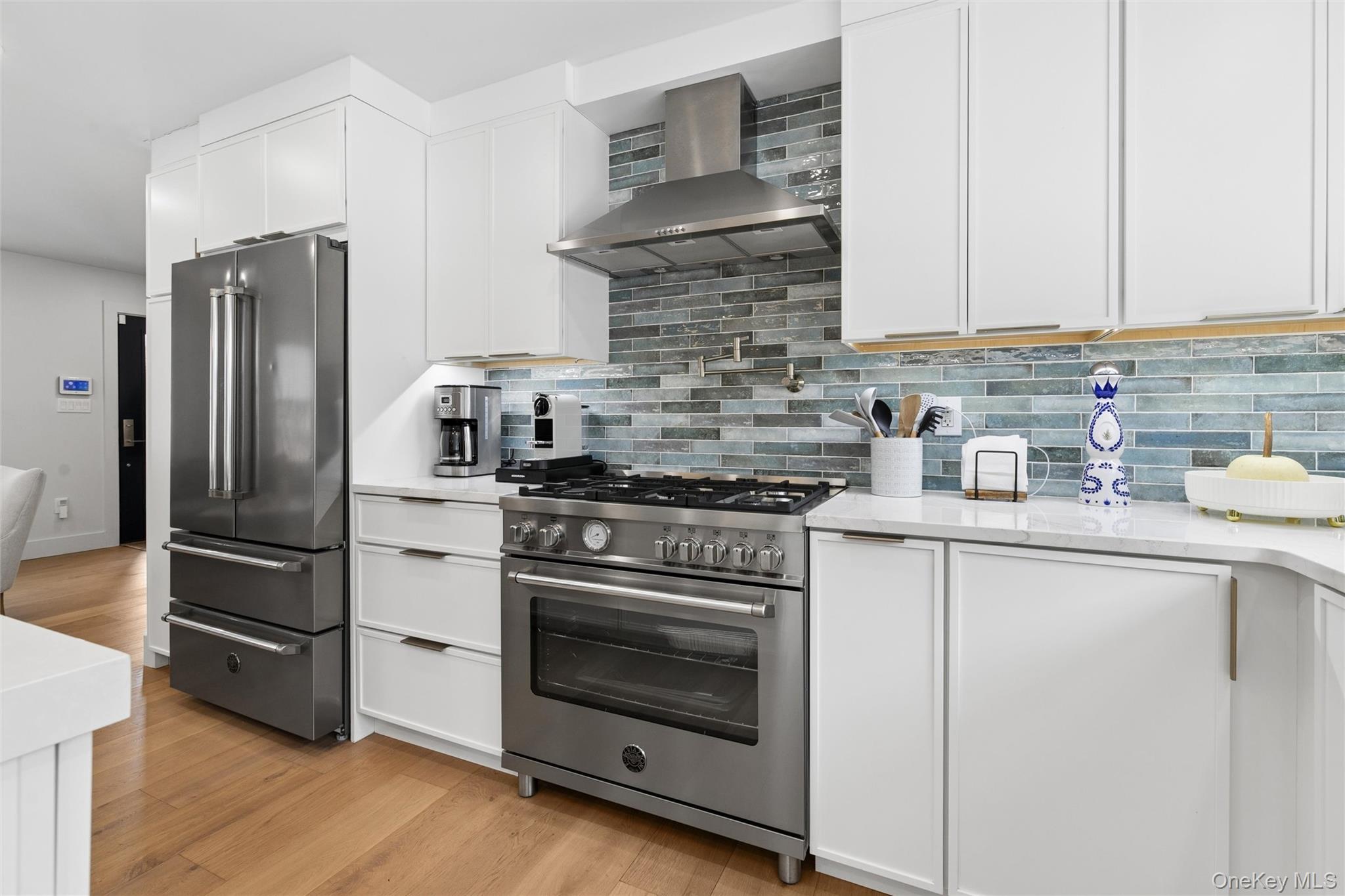 6 West Landing Road Hampton Bays, NY 11946 - Photo 29 of 44