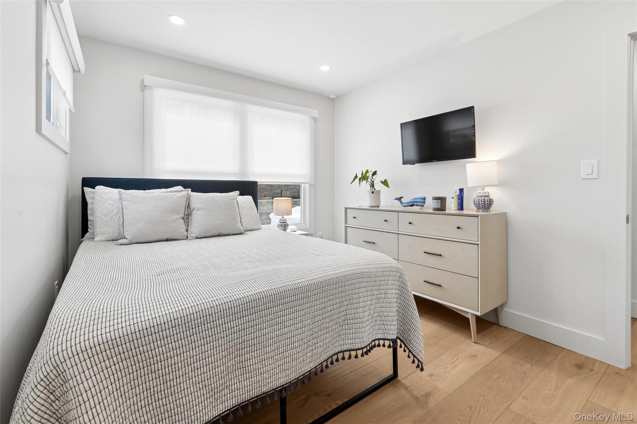 6 West Landing Road Hampton Bays, NY 11946 - Photo 35 of 44