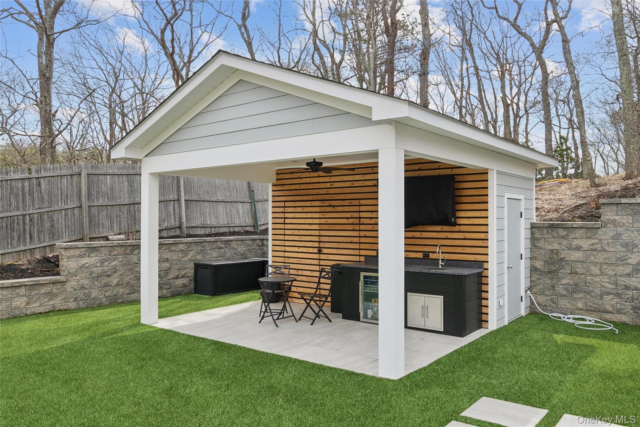 6 West Landing Road Hampton Bays, NY 11946 - Photo 9 of 44