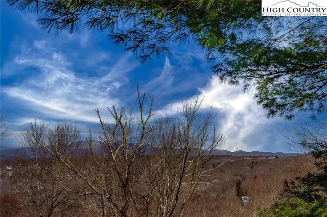 $185,000 | 103 Mid Holiday Lane, Unit D316, Beech Mountain, NC 28604