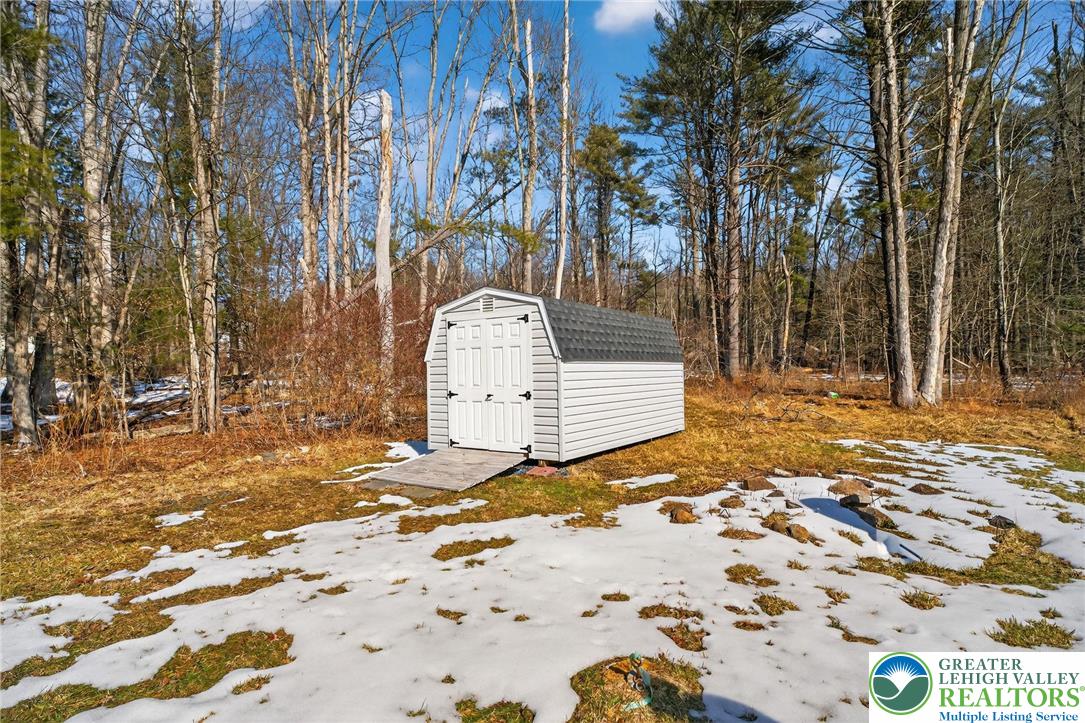 3084 Pleasant View Drive Gilbert, PA 18331 - Photo 6 of 24