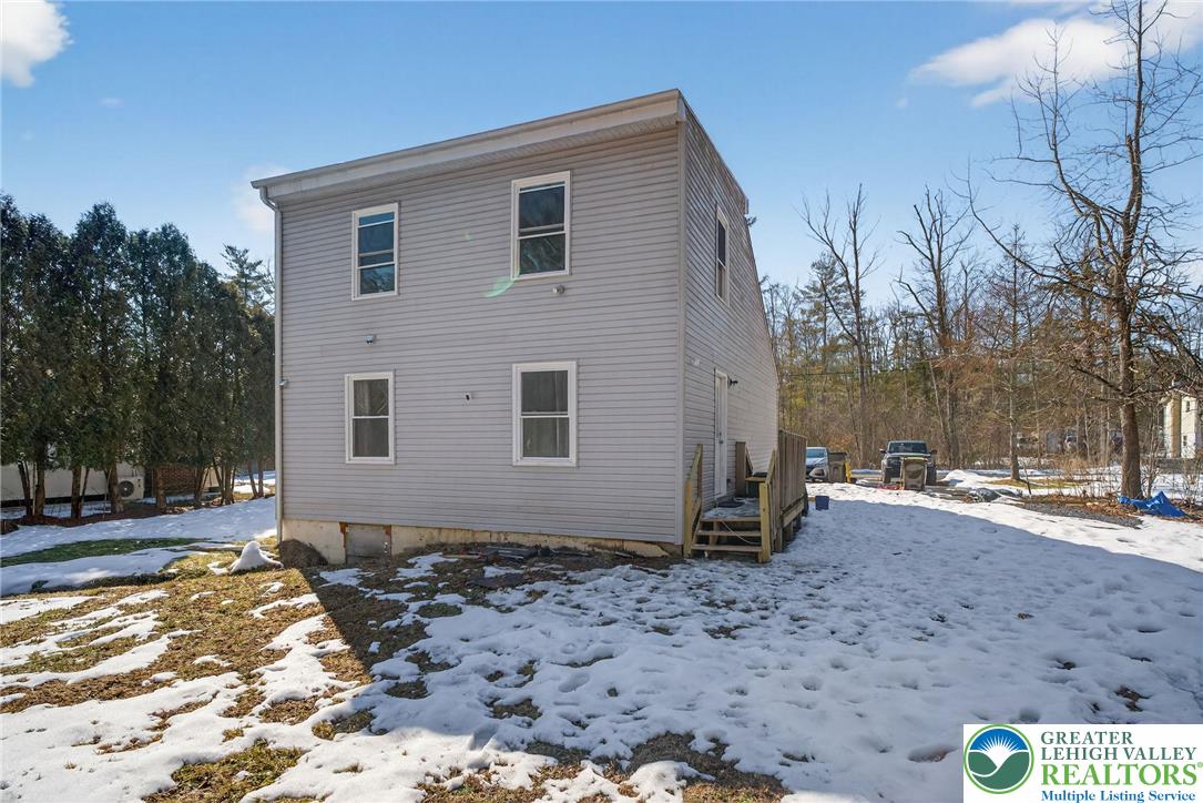 3084 Pleasant View Drive Gilbert, PA 18331 - Photo 7 of 24