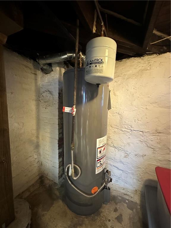 326 Reo Street Butler, PA 16001 - Photo 38 of 40 Hot Water Tank