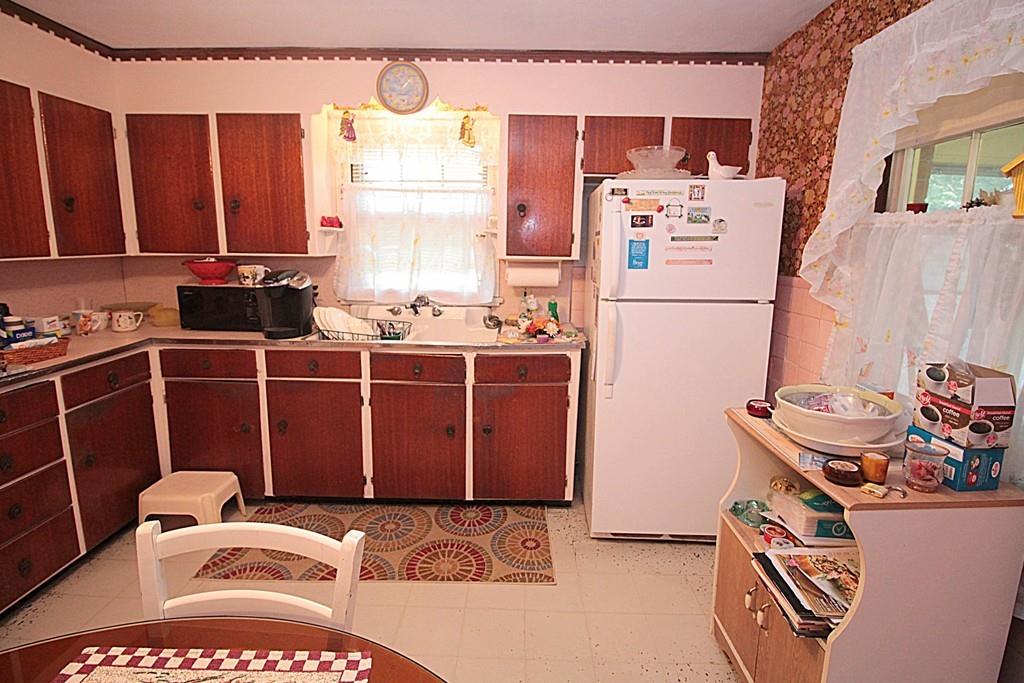 11 Carnavon Circle Springfield, MA 01109 - Photo 7 of 42 Gallery Image 7