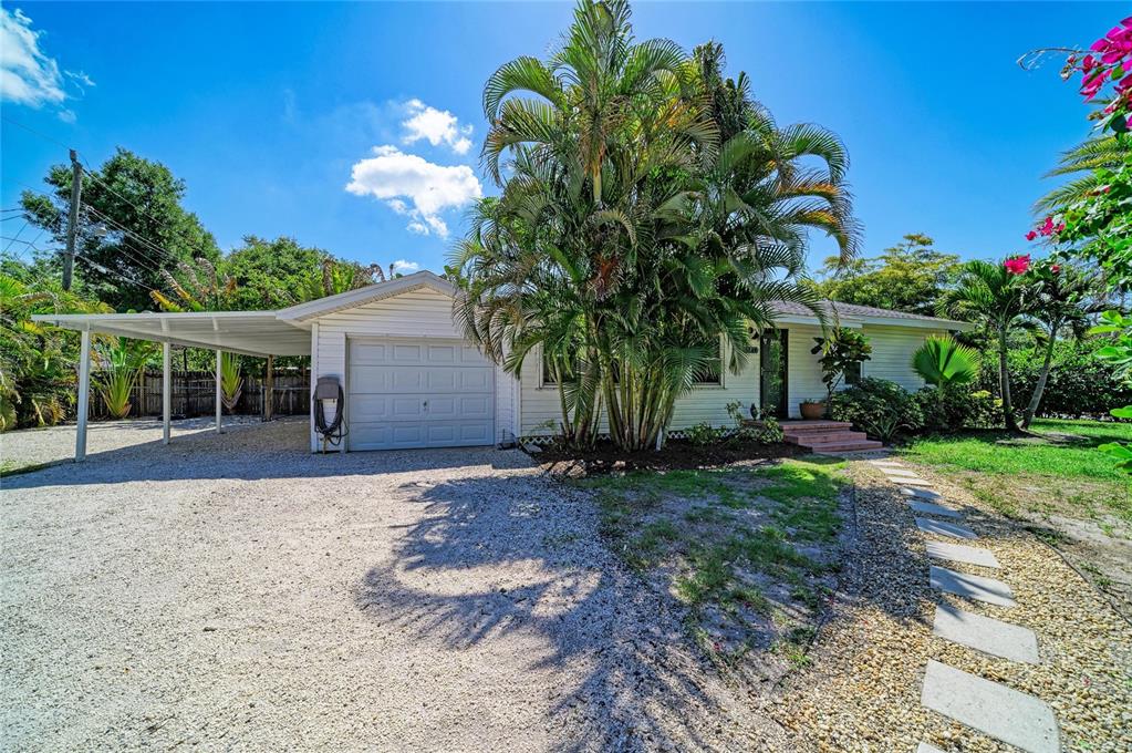 3710 Rilma Avenue Sarasota, FL 34234 - Photo 3 of 42