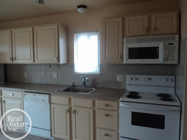 8401 18 18 Mile Road, Unit 124 Sterling Heights, MI 48313 - Photo 21 of 52