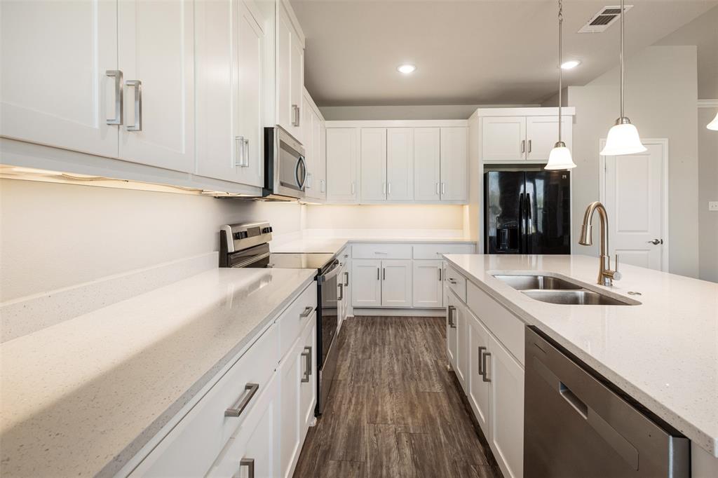 347 Preston Road Mabank, TX 75147 - Photo 13 of 31