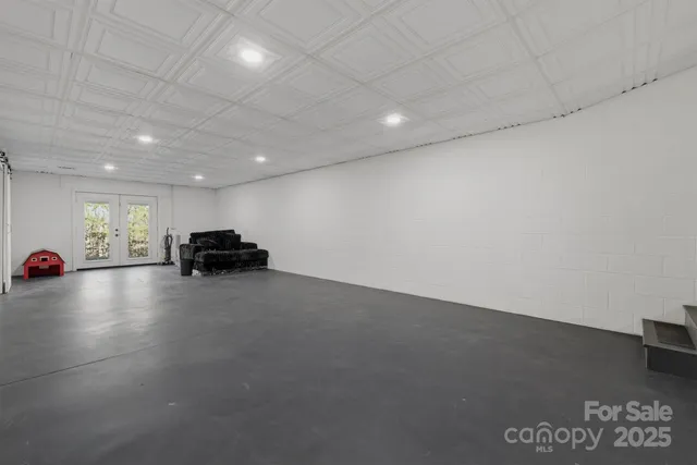 a view of parking area