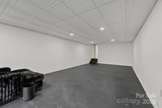 a view of empty room