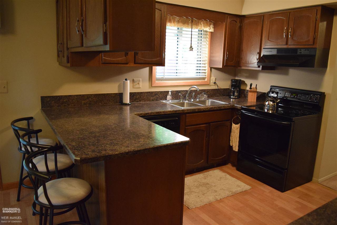 886 Beryl Court Rochester Hills, MI 48307 - Photo 7 of 33