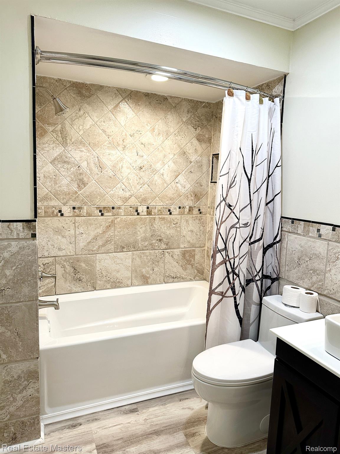 5909 Lakeshore Road Fort Gratiot, MI 48059 - Photo 27 of 38 Gallery Image 27