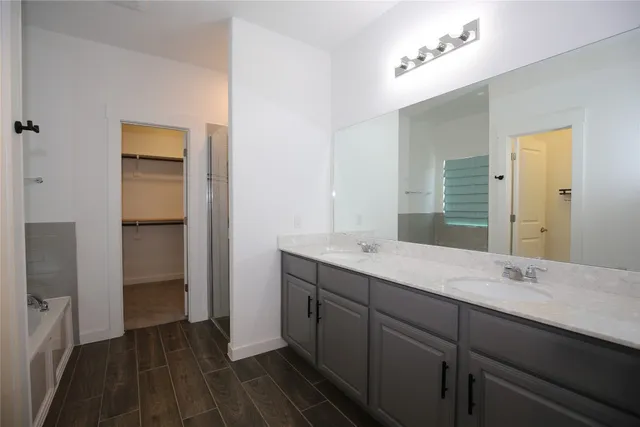 $2,195 | 15502 Pewter Luster Cove, Del Valle, TX 78617