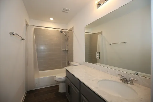 $2,195 | 15502 Pewter Luster Cove, Del Valle, TX 78617