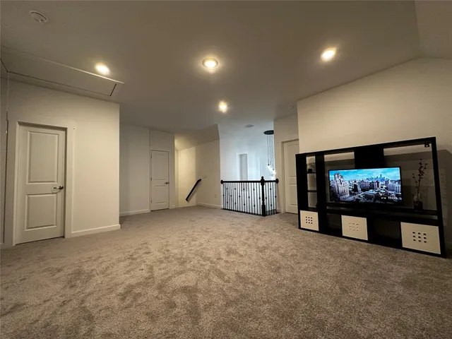 $2,195 | 15502 Pewter Luster Cove, Del Valle, TX 78617