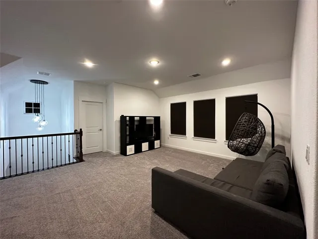 $2,195 | 15502 Pewter Luster Cove, Del Valle, TX 78617