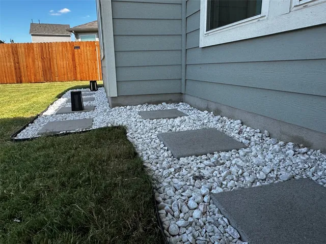 $2,195 | 15502 Pewter Luster Cove, Del Valle, TX 78617