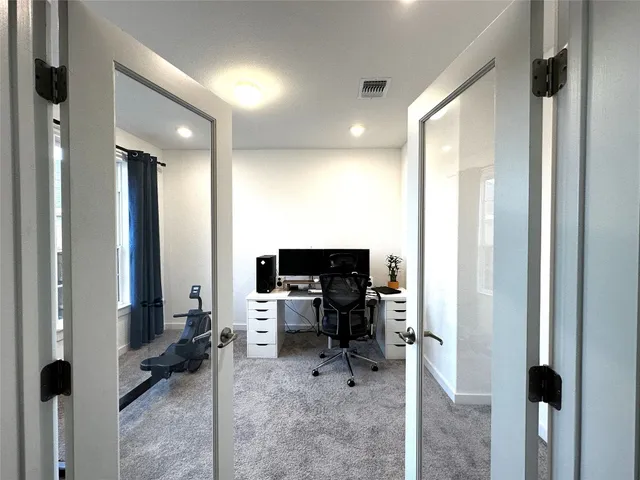 $2,195 | 15502 Pewter Luster Cove, Del Valle, TX 78617