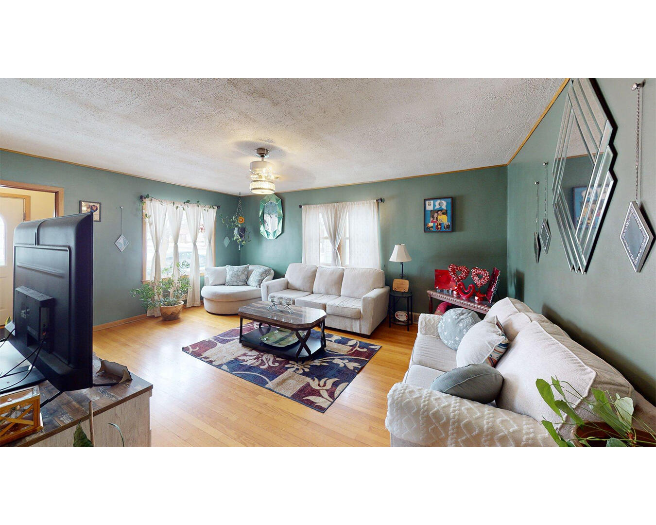 1119 North 18th Street Manitowoc, WI 54220 - Photo 18 of 19 Living Room 3