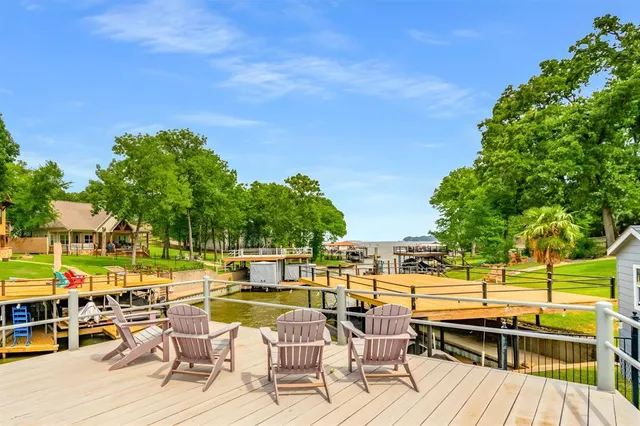 $2,295,000 | 205 Oak Creek Drive, Tool, TX 75143