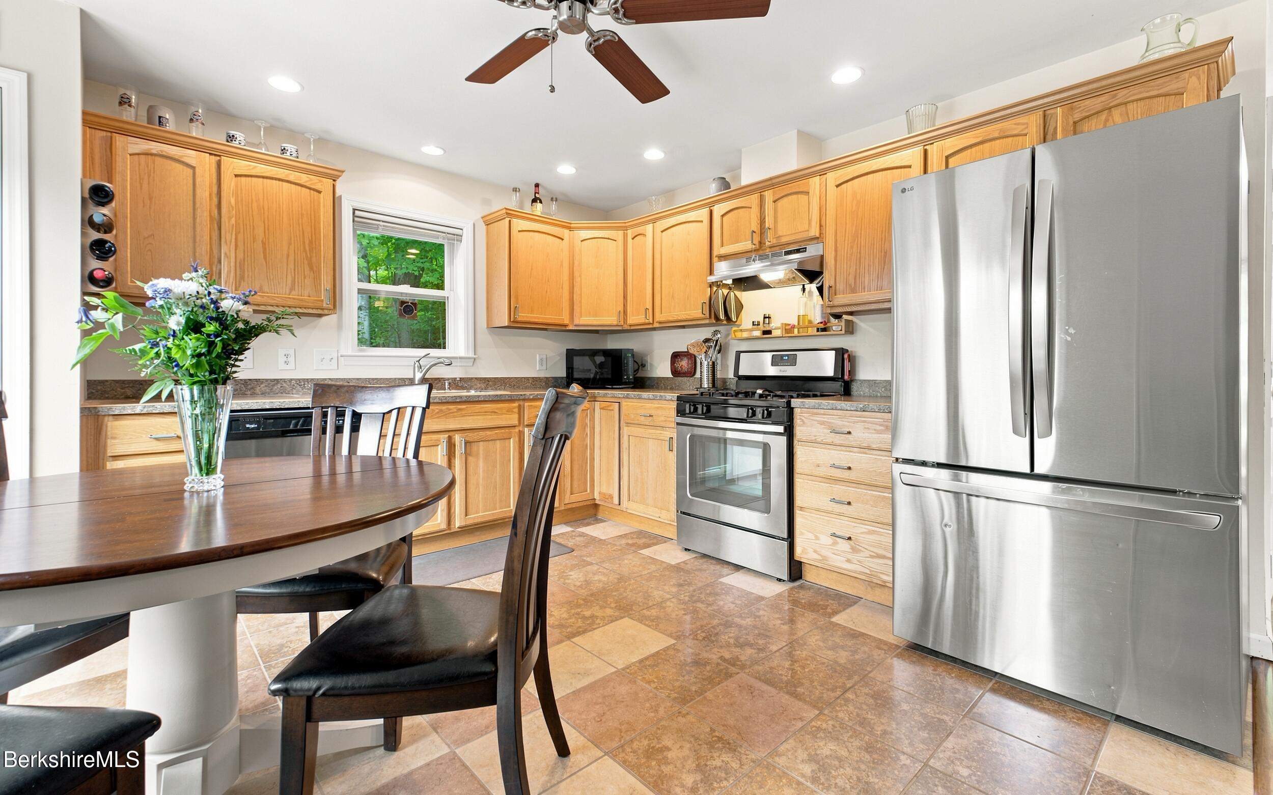 26 Mahkeenac Road Stockbridge, MA 01262 - Photo 8 of 23 8
