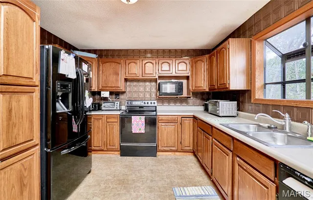 $339,900 | 209 Timber Ridge Court, Troy, MO 63379