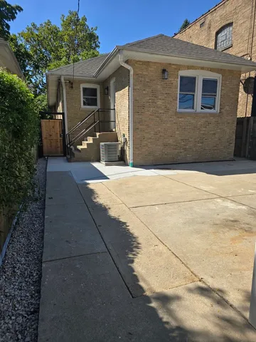 $599,990 | 5423 North Sawyer Avenue, Chicago, IL 60625