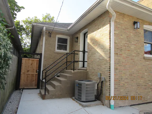 $599,990 | 5423 North Sawyer Avenue, Chicago, IL 60625