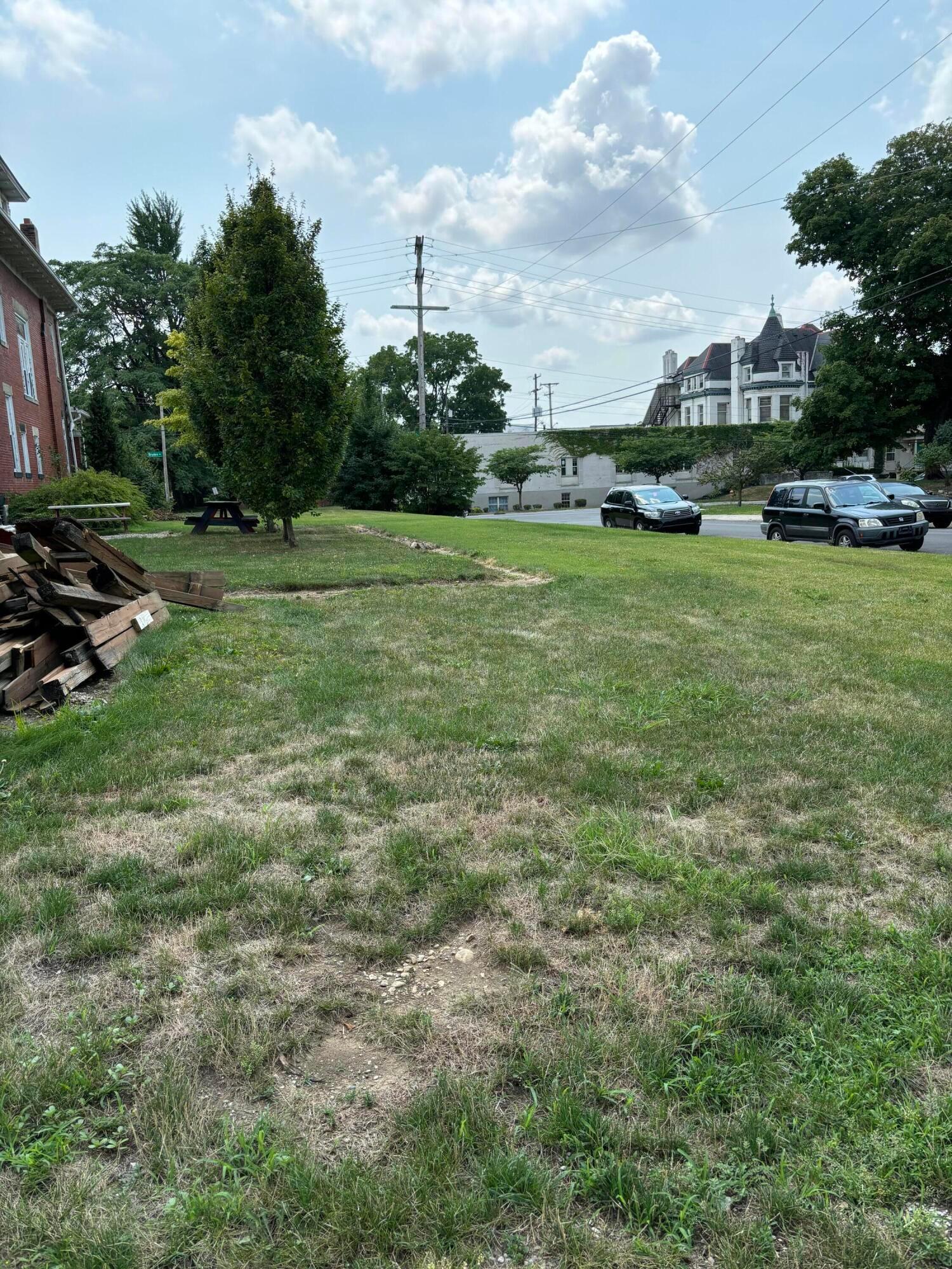 838 Bryden Road Columbus, OH 43205 - Photo 4 of 5