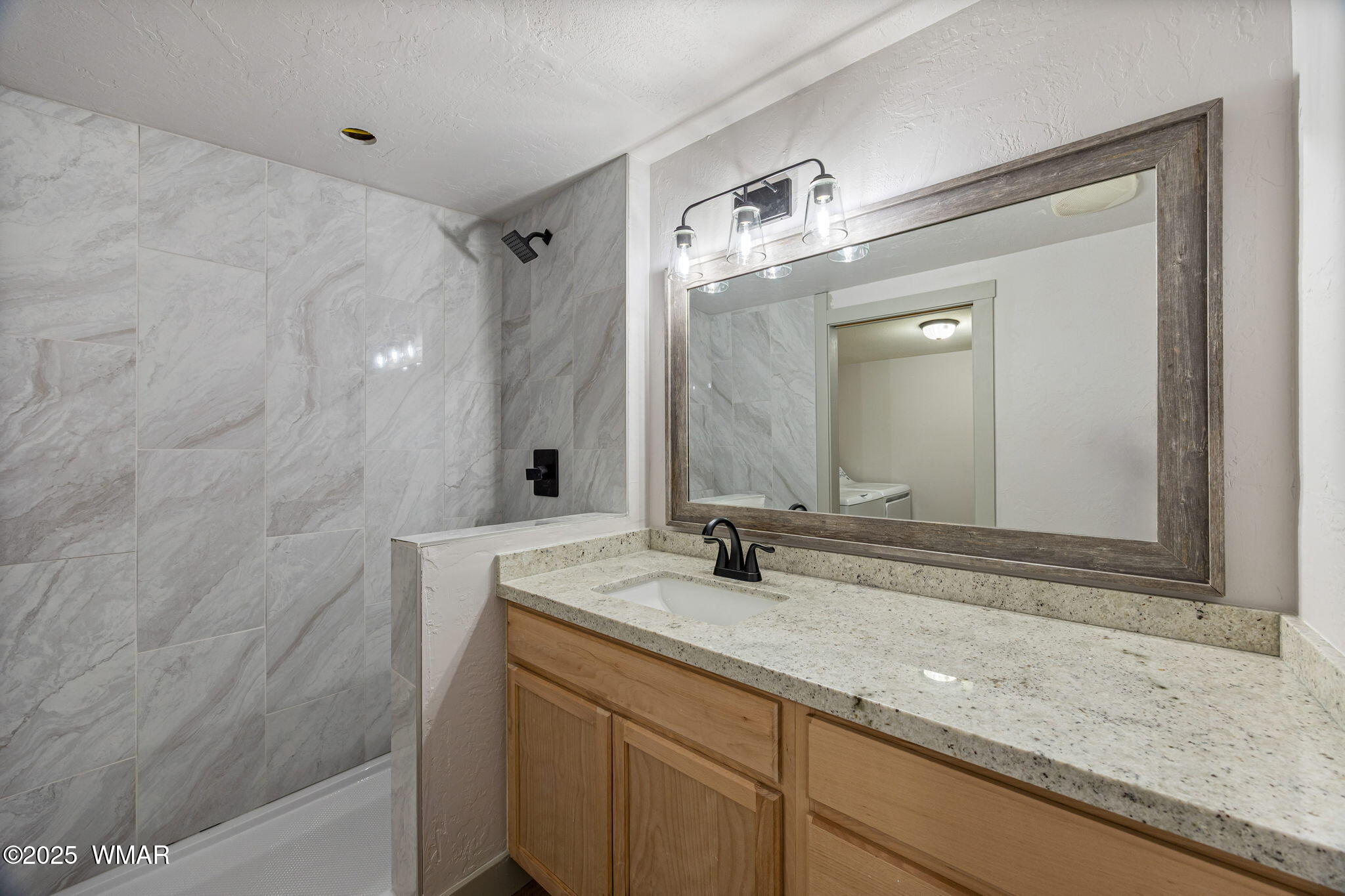 24 North Woodland Road Lakeside, AZ 85929 - Photo 14 of 37 Master Bath