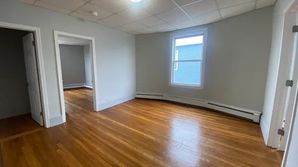 $2,600 | 271 Shirley Street, Unit 4, Winthrop, MA 02152