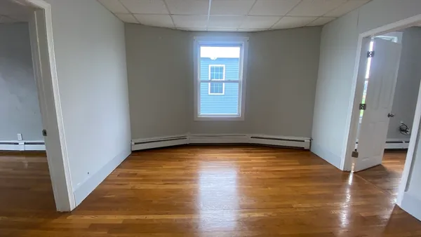 $2,600 | 271 Shirley Street, Unit 4, Winthrop, MA 02152