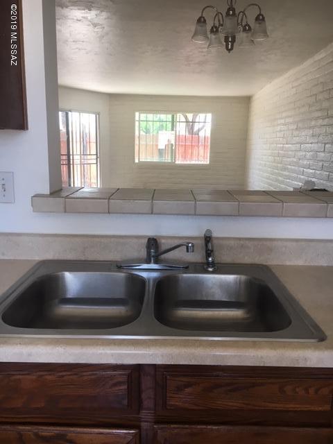 3548 South Mission Road, Unit D Tucson, AZ 85713 - Photo 5 of 14