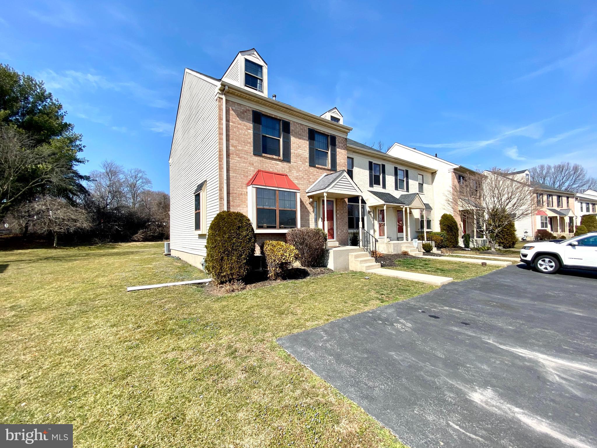 354 Scola Road Brookhaven, PA 19015 - Photo 4 of 114 Gallery Image 4