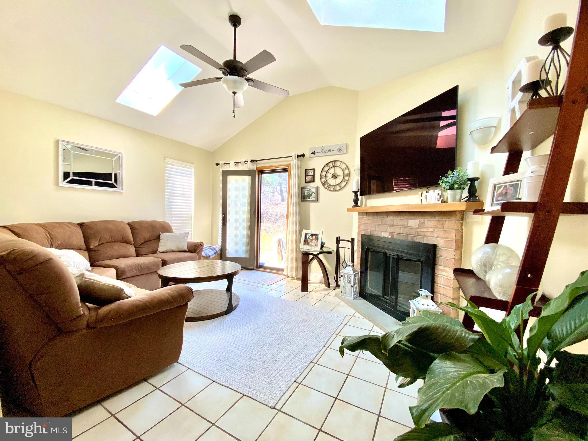 354 Scola Road Brookhaven, PA 19015 - Photo 6 of 114 Gallery Image 6