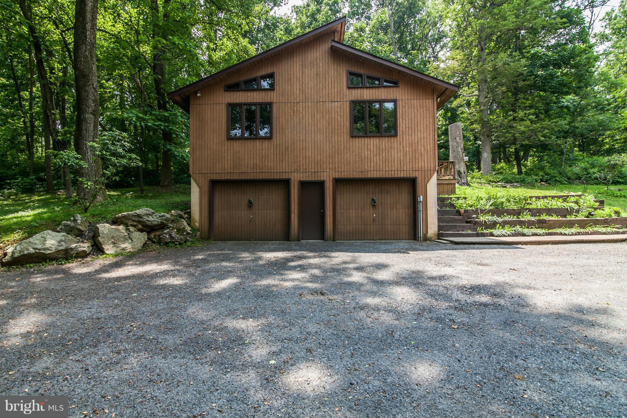 19285 Blue Ridge Mountain Road Bluemont, VA 20135 - Photo 19 of 30 Detached Garage with studio and workshop