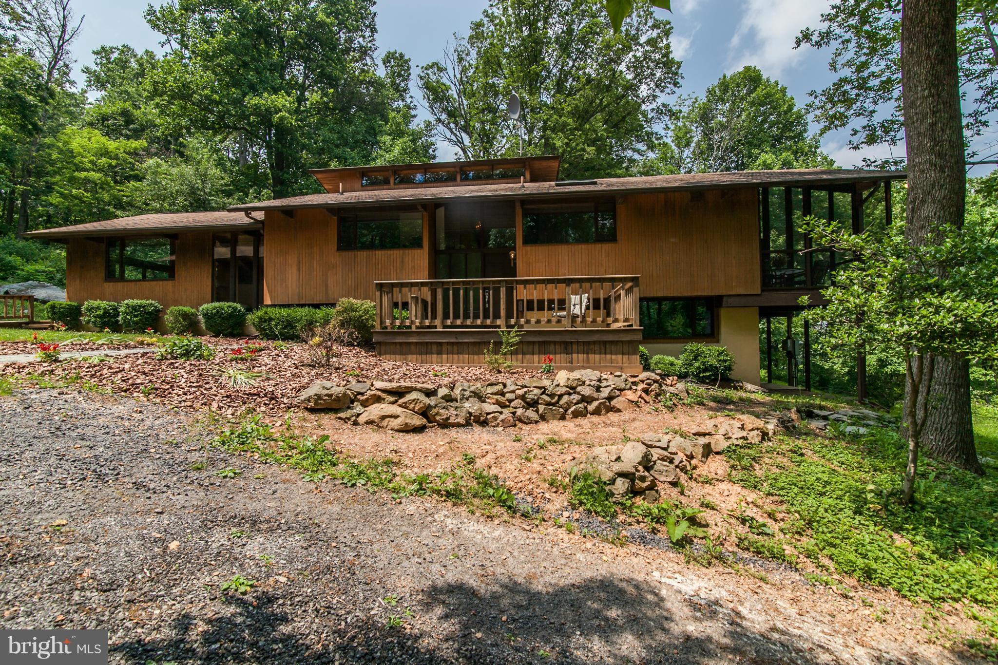 19285 Blue Ridge Mountain Road Bluemont, VA 20135 - Photo 27 of 30 Exterior (Front)