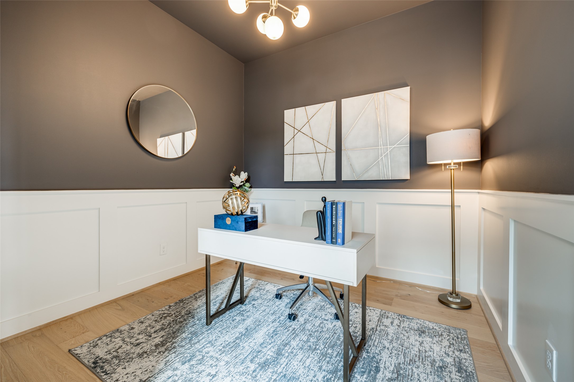 902 East 25th Street Houston, TX 77009 - Photo 21 of 48 * ASK ABOUT CUSTOMIZATION OPTIONS DURING CONSTRUCTION ONLY
* MAZZARINO MODEL HOME
* PHOTOS MAY SHOW A SIMILAR FLOOR PLAN AND/OR UPGRADED/ALTERNATIVE FINISHES
* Please use these photos as a guide
*THIS IS AN ACTIVE CONSTRUCTION SITE, BUYERS MUST REQUEST APPOINTMENT TO BE ON PREMISES AT ALL TIMES.