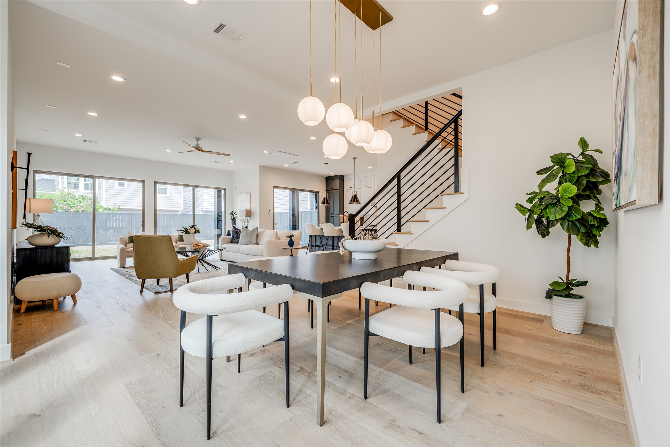 902 East 25th Street Houston, TX 77009 - Photo 22 of 48 * ASK ABOUT CUSTOMIZATION OPTIONS DURING CONSTRUCTION ONLY
* MAZZARINO MODEL HOME
* PHOTOS MAY SHOW A SIMILAR FLOOR PLAN AND/OR UPGRADED/ALTERNATIVE FINISHES
* Please use these photos as a guide
*THIS IS AN ACTIVE CONSTRUCTION SITE, BUYERS MUST REQUEST APPOINTMENT TO BE ON PREMISES AT ALL TIMES.