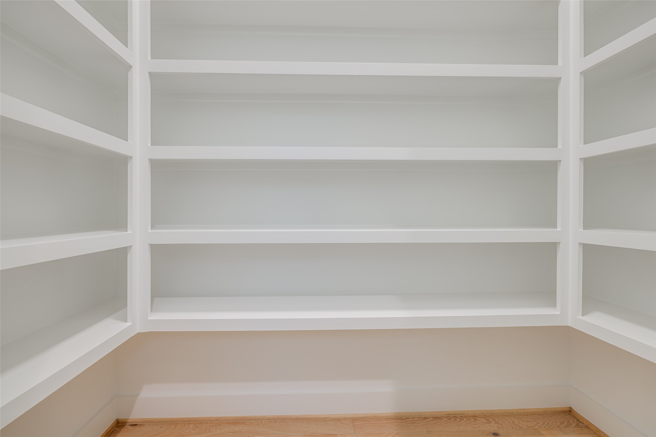 902 East 25th Street Houston, TX 77009 - Photo 31 of 48 * ASK ABOUT CUSTOMIZATION OPTIONS DURING CONSTRUCTION ONLY
* MAZZARINO MODEL HOME
* PHOTOS MAY SHOW A SIMILAR FLOOR PLAN AND/OR UPGRADED/ALTERNATIVE FINISHES
* Please use these photos as a guide
*THIS IS AN ACTIVE CONSTRUCTION SITE, BUYERS MUST REQUEST APPOINTMENT TO BE ON PREMISES AT ALL TIMES.