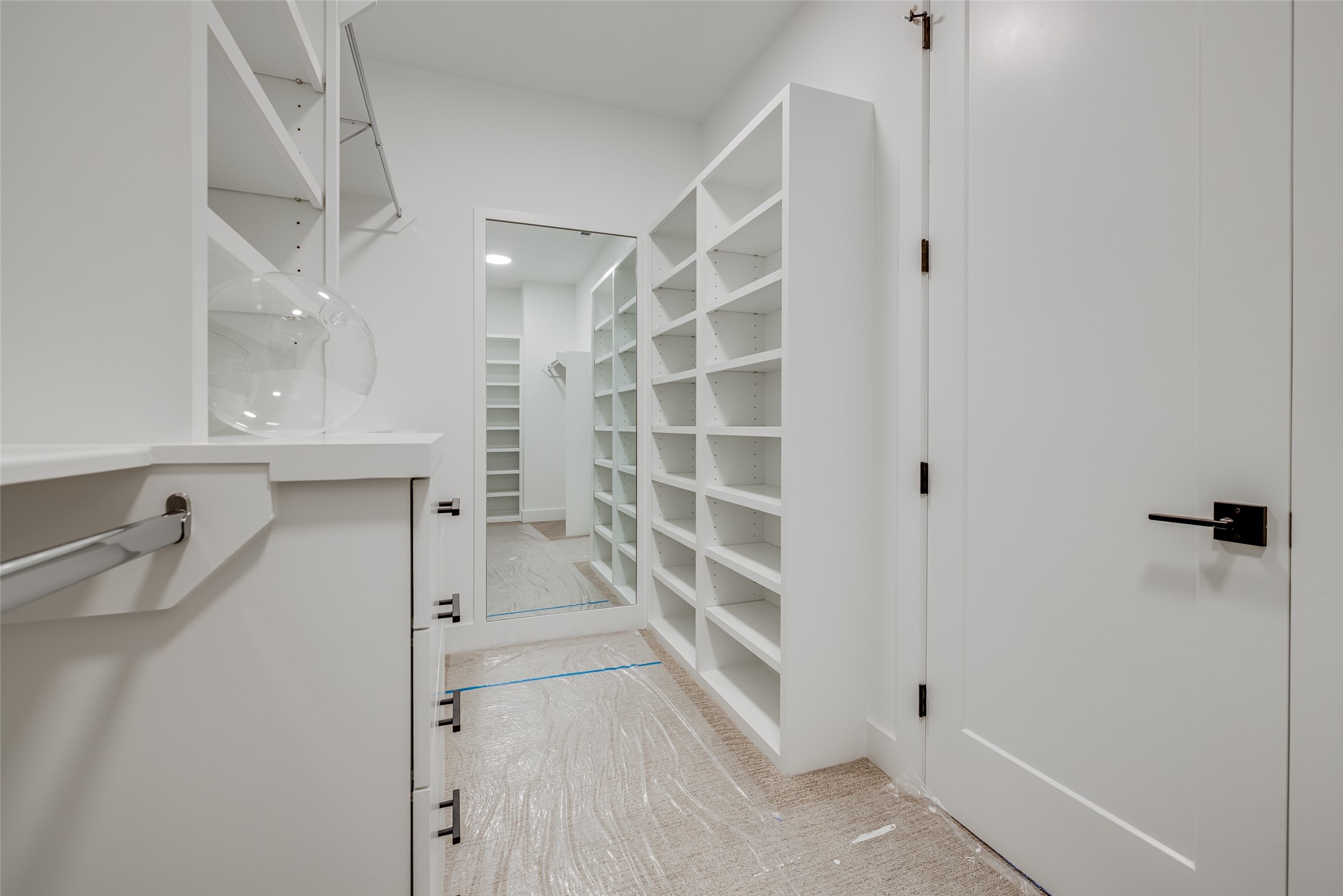 902 East 25th Street Houston, TX 77009 - Photo 41 of 48 * ASK ABOUT CUSTOMIZATION OPTIONS DURING CONSTRUCTION ONLY
* MAZZARINO MODEL HOME
* PHOTOS MAY SHOW A SIMILAR FLOOR PLAN AND/OR UPGRADED/ALTERNATIVE FINISHES
* Please use these photos as a guide
*THIS IS AN ACTIVE CONSTRUCTION SITE, BUYERS MUST REQUEST APPOINTMENT TO BE ON PREMISES AT ALL TIMES.