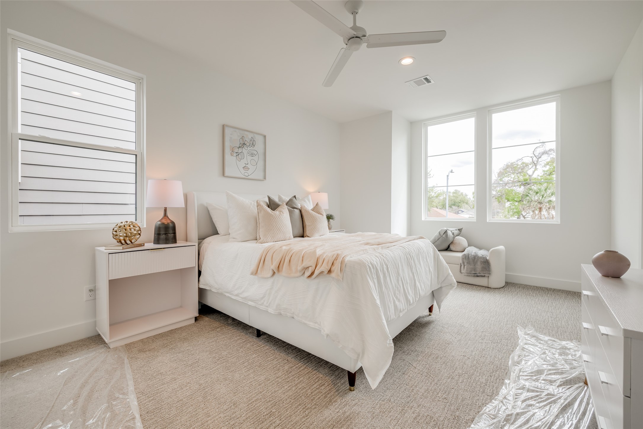 902 East 25th Street Houston, TX 77009 - Photo 46 of 48 * ASK ABOUT CUSTOMIZATION OPTIONS DURING CONSTRUCTION ONLY
* MAZZARINO MODEL HOME
* PHOTOS MAY SHOW A SIMILAR FLOOR PLAN AND/OR UPGRADED/ALTERNATIVE FINISHES
* Please use these photos as a guide
*THIS IS AN ACTIVE CONSTRUCTION SITE, BUYERS MUST REQUEST APPOINTMENT TO BE ON PREMISES AT ALL TIMES.