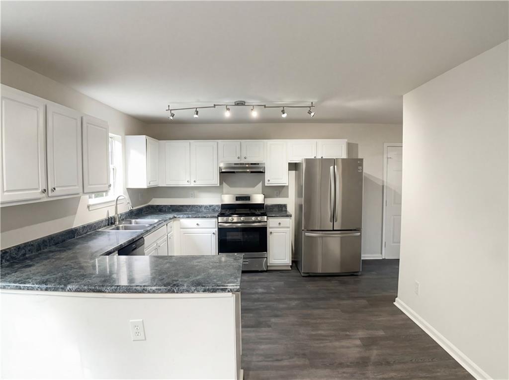 716 Overlook Crest Monroe, GA 30655 - Photo 2 of 24